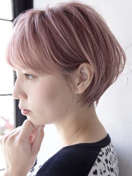 カムジーヘッドカミノウラ(COMEGHEAD KAMINOURA) ピンクベージュ丸みショートボブマッシュショートくびれショート