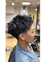 グルービー(Groovy) ２ブロバック刈り上げ