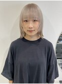 ウルフボブホワイトベージュレイヤーブリーチダブルカラー