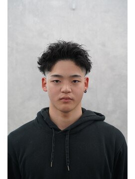 クロムトウキョウ ザ バーバー ネオン 新宿店(CHROM TOKYO the Barber ne/on) スパイキーフェード