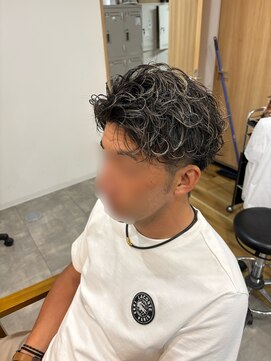 シャイリアン(SHY Lien) シャドウパーマ