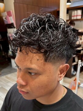 クラップス 横須賀中央店(CLAPS) 横須賀中央メンズカットメンズパーマツイストパーマ波巻きパーマ