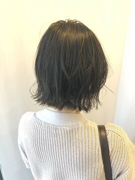 コレロ ヘアー(KORERO hair) アッシュ×ミニボブ