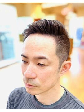 アルチザン(ARTISAN) 【大人のオシャレ】　サイドパート　コームオーバー