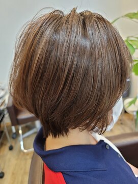 ヘアーズビースリー ポートサイド 大人かわいいくびれショート　30代40代50代