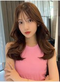 大人可愛い色っぽさ。韓国くびれヘアレイヤーカット薄め前髪