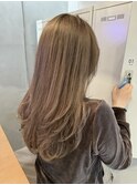 イエローベージュ