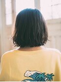 切りっぱなしボブイヤリングカラー/暗色・暗め・黒髪