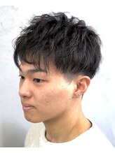 プレイス(PLACE) ツーブロ／ピンパーマ