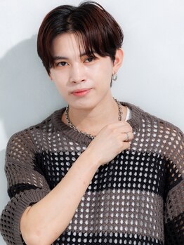 クロエ 天王寺(Cloe)の写真/men's限定【カット+スカルプ炭酸¥4500】普段できない"頭皮汚れ"の徹底ケア!!ON&OFF決まる高技術カットも◎