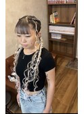 2ブレイズ (2本のコーンロウ)