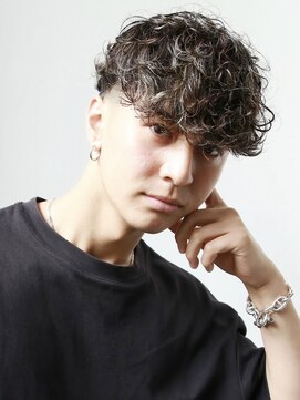 グルーマーズクレッジ 渋谷店(GROOMER/S CREDGE) men's/メンズ/フェザーパーマ/サーフカール/スペインカール/渋谷