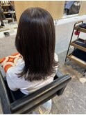 ミルクティーブラウンカラーミディアム顔まわりレイヤーカット