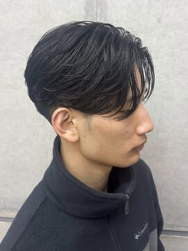 オーシャントーキョー ホワイト 原宿(OCEAN TOKYO WHITE) リバースセンターパートニュアンスパーマ黒髪前下がり