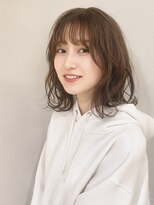 アメリラブ(ameri love)&nbsp;外ハネラフウェーブ×くすみベージュ