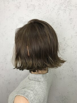 プライズ アイリス 池袋東口店(prize Iris) 切りっぱなし ハイライトボブ/タンバルモリ【池袋・池袋東口店】