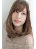セミロング×べージュ×ストレート..