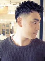 サンディーズバーバーショップ(Sandees)&nbsp;アップバングツーブロック黒髪短髪刈り上げフェード