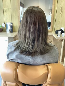 ロコヘアー(ROCO HAIR) 外ハネミディアムスタイル