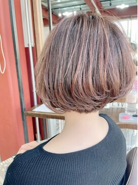 ルーファス 恵比寿 渋谷(Ruufus) 40代白髪ぼかしハイライトショート【Ruufus恵比寿渋谷】202201