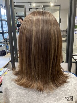 プレビア 上尾店(PREVIA) ハイライトカラー☆外はねボブ