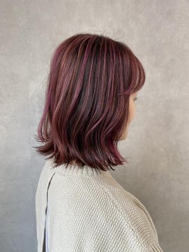 リア(Lia by KENJE) ピンクベージュ　細めハイライトカラー！