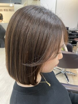 リブレ(LIBRE+hp) 弱酸性ストレート　肩上ボブ