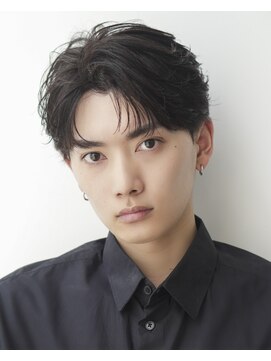 オーシャントーキョー 渋谷神南(OCEAN TOKYO) 韓国ヘアカルマパーマカルマバングセンターパート黒髪ウルフ