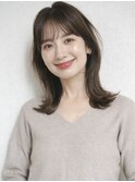 大人可愛い柔らかくびれミディアム×シースルーバング