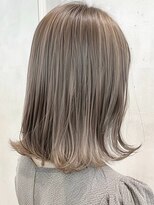 ネックス 表参道本店(nex)&nbsp;デザインカラーレイヤーカットウェットヘアオリーブベージュ白髪
