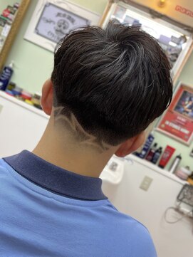 いなたいバーバー テーパーフェード