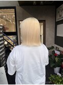 抜きっぱなしブロンド　ケアブリーチ　ハイトーンボブ　艶髪