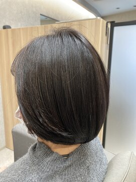 アクシス ファニー(AXIS ファニー) 前上がりのボブ