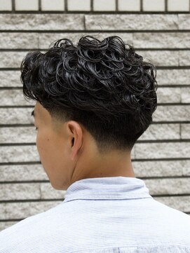 ザバーバー 渋谷(THE BARBER) 短髪フェード+フェザーパーマ
