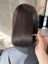 ラブクロムトーキョー オモテサンドウ(LOVECHROME OMOTESANDO) ダークパープルグレージュの髪質改善縮毛矯正ボブ