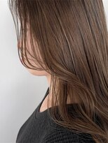アトレ 梅田店(attrait)&nbsp;ロングヘアを上質に。ベージュカラー×トリートメントの艶感