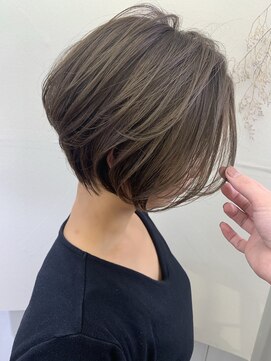 アヴァロン(AVALON) 横顔美人☆×絶壁解消×大人ショート