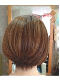 襟足スッキリショートボブ