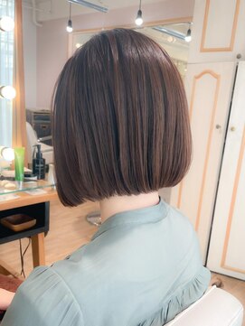 ネオリーブ チロル 横浜西口店(Neolive CiroL.) まとまり　丸みボブ