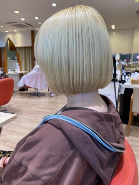 レクタ(recta) ホワイトケアブリーチ ハイトーン ホワイトブリーチ ボブ