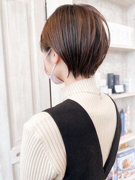 キャアリー(Caary) 福山市　小顔補正立体カット caaryショートヘア　ショートボブ
