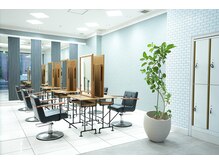 広い店内、こだわりの内装☆