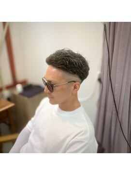 シェアサロン 博多 40代メンズパーマスタイル