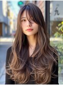 イメチェンホワイトブロンド美髪ワイドバング外ハネボブ
