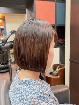 スミト(sumito) 艶感ぱっつんボブ