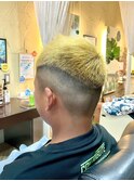 茶髪ベリーショート