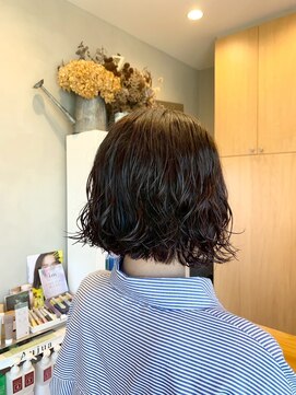 リレーション(Relation) アッシュカラー×ウェーブショートボブ立体感小顔20代30代40代