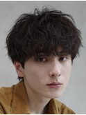 原宿メンズマッシュウルフ無造作シャドウパーマツーブロック黒髪