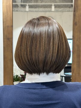 金町美容室　ハイライトで作る立体感ボブ