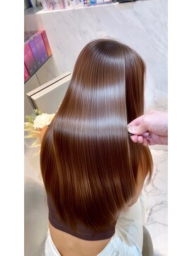 ユアーズ ヘアー 新宿EAST(youres hair) 髪質改善トリートメントで叶う美髪ストレート レイヤーカット